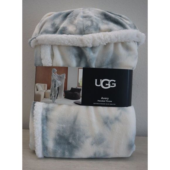 UGG C156542 - 100% Polyester Blue/White Tie Dye Hooded Throw Blanket - Picture 1 of 6